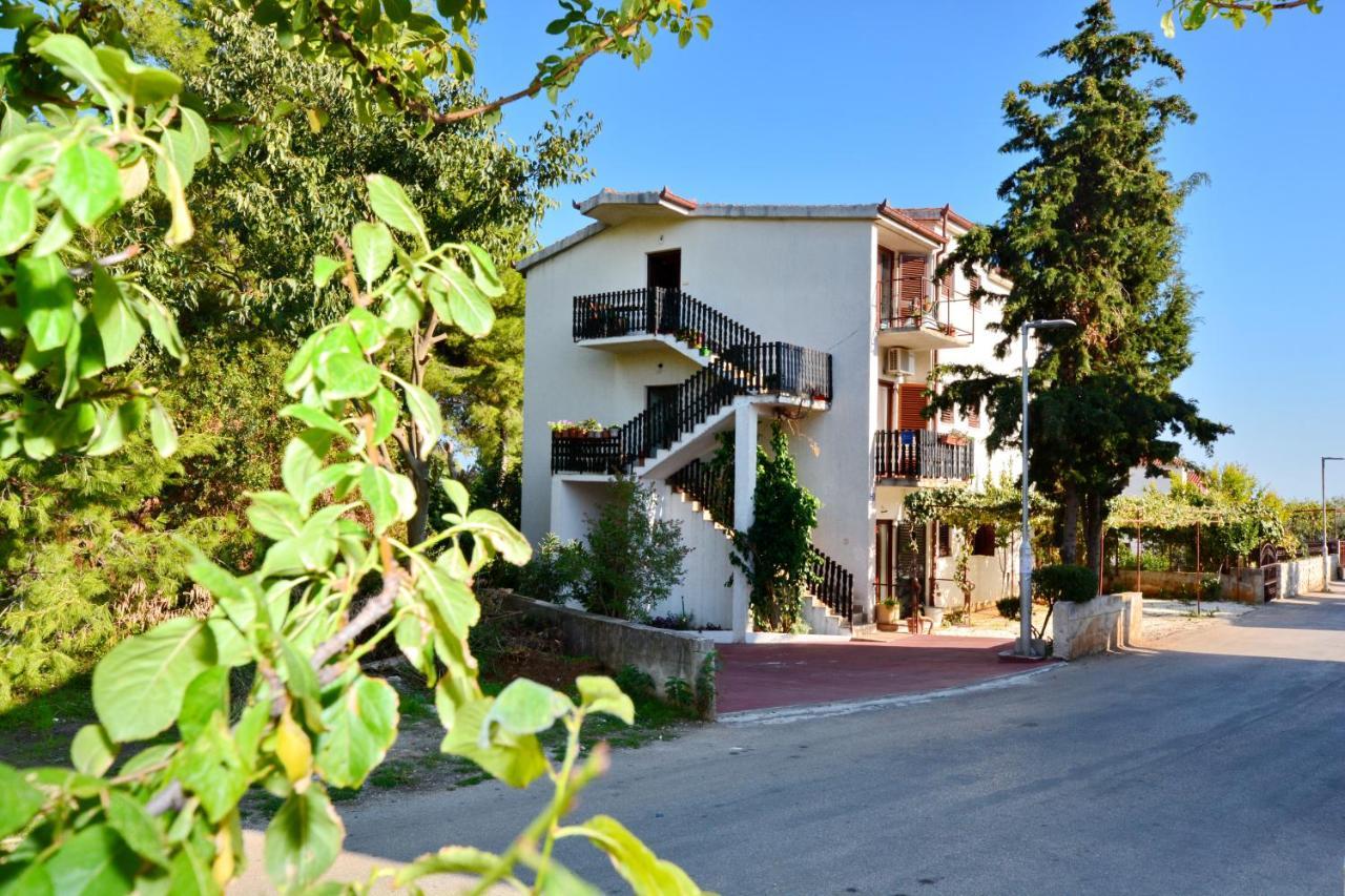 Apartmani Irena Ciovo Trogir Eksteriør bilde